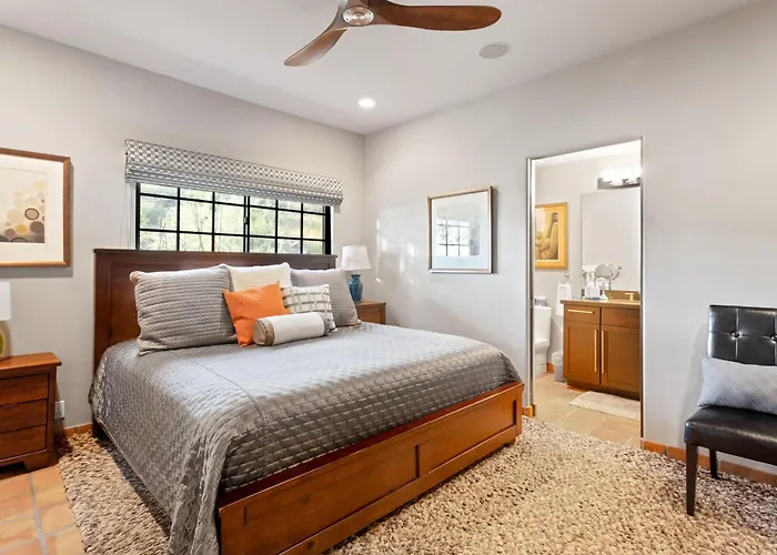 Happy Roadrunner Vrbos 2023 Vacation Of The Year Holiday home Phoenix